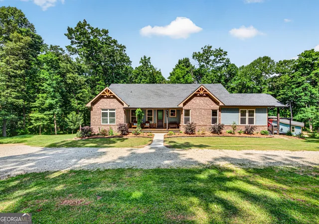 Photo 2 of Single family home for sale at 129 Lazy Oak Trl, Commerce, GA 30530 | MLS# 10768265 | Listing updated on 2026-10-03