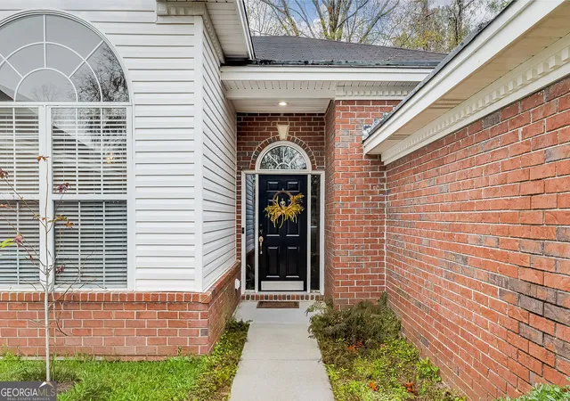 Photo 3 of Sale Pending at 220 Parkview Ct, Savannah, GA 31419 | MLS# 10688134 | Listing updated on 2026-09-03