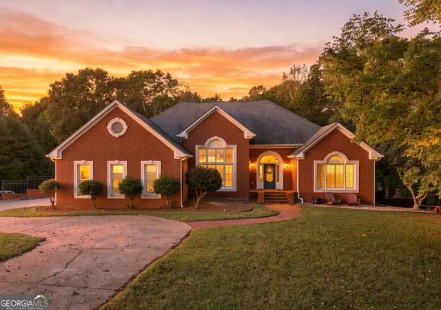 Photo 1 of Single family home for sale at 4296 Waterworks Rd, Jefferson, GA 30549 | MLS# 10871273 | Listing updated on 2026-10-26