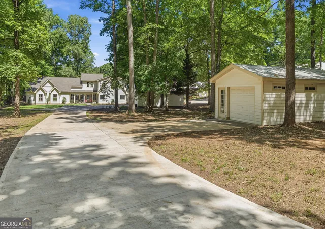 3rd image of 136 N Hidden Lake Dr, Eatonton, GA 31024 | MLS# 10766641