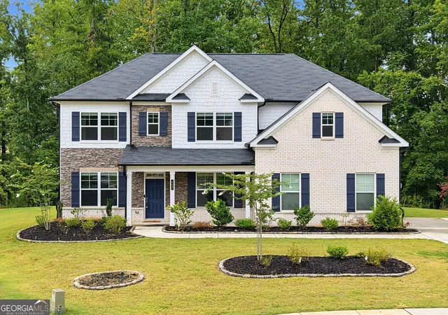 Photo 3 of Single family home for sale at 462 Sylvie Dr, Mcdonough, GA 30252 | MLS# 10835298 | Listing updated on 2026-09-19