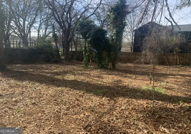2nd image of 1817 Ellington St, Decatur, GA 30032 | MLS# 10669059