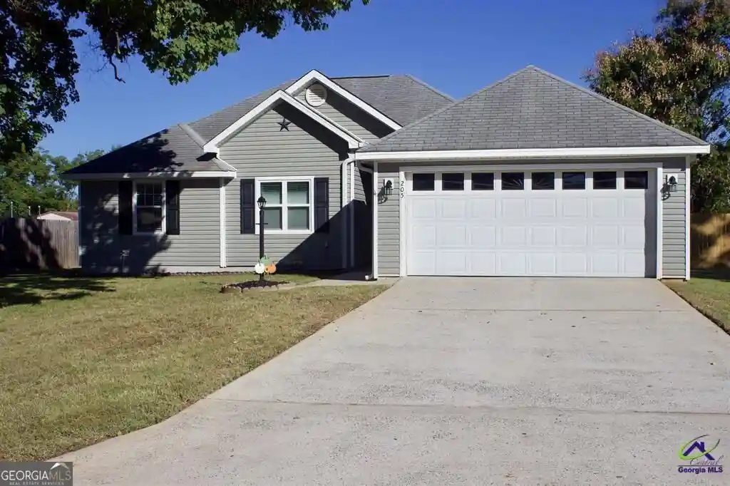 Photo 1 of Sale Pending at 205 Butten Dr, Bonaire, GA 31005 | MLS# 10854601 | Listing updated on 2026-10-03