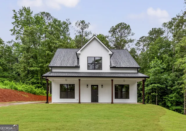 Homes for sale in Tallapoosa, GA | 128 Creek Dr, Tallapoosa, GA 30176 | MLS# 10789100
