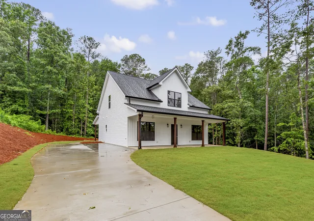 Homes for sale in Tallapoosa, GA | 128 Creek Dr, Tallapoosa, GA 30176 | MLS# 10789100