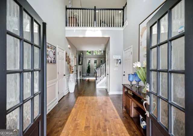 Photo 3 of Single family home for sale at 1715 Yellow Wood Dr, Marietta, GA 30066 | MLS# 10825825 | Listing updated on 2026-10-09