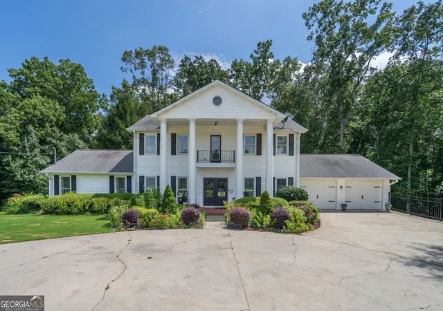 Photo 1 of Single family home for sale at 2811 Ike Stone Rd, Monroe, GA 30656 | MLS# 10816148 | Listing updated on 2026-08-19