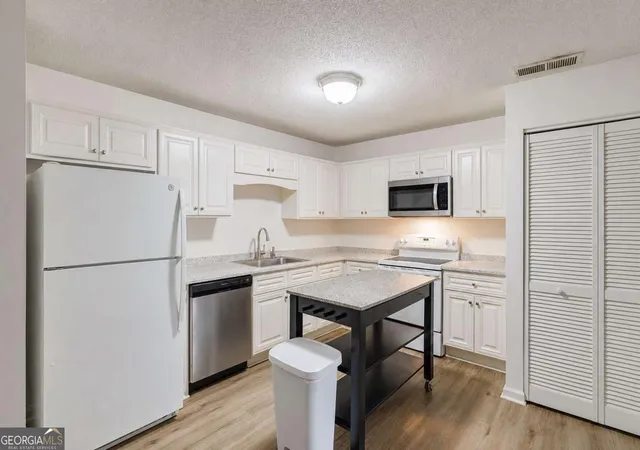 5th image of 394 Oconee St, Athens, GA 30606