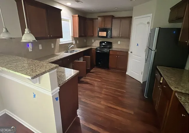 Photo 2 of Single family home for sale at 2253 Park Manor Ln, Snellville, GA 30078 | MLS# 10808085 | Listing updated on 2026-09-20