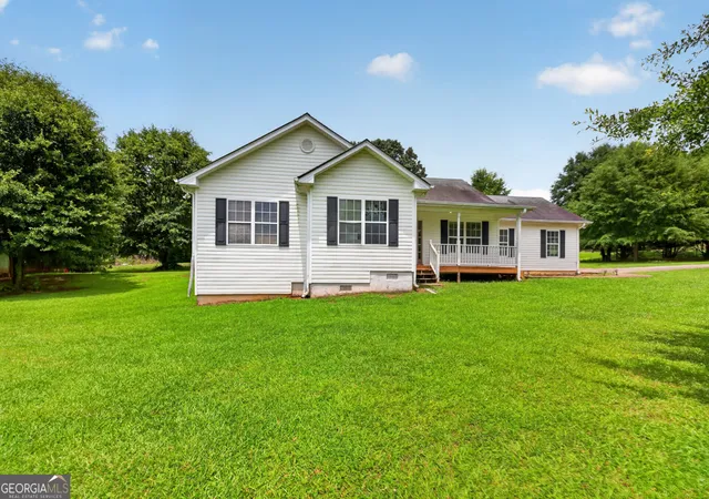 Photo 3 of Sale Pending at 602 Pendergrass Rd, Winder, GA 30680 | MLS# 10787357 | Listing updated on 2026-09-16