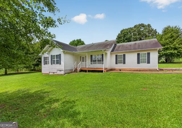 Photo 3 of Sale Pending at 602 Pendergrass Rd, Winder, GA 30680 | MLS# 10787357 | Listing updated on 2026-09-16