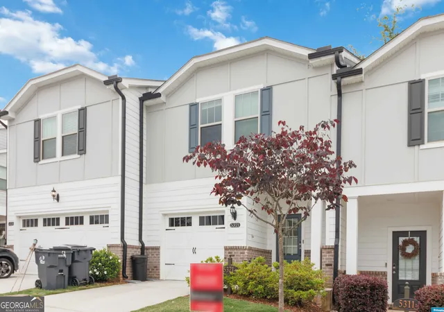 Photo 3 of Townhouse for sale at 5321 Glade Park Dr, Lilburn, GA 30047 | MLS# 10763572 | Listing updated on 2026-08-13