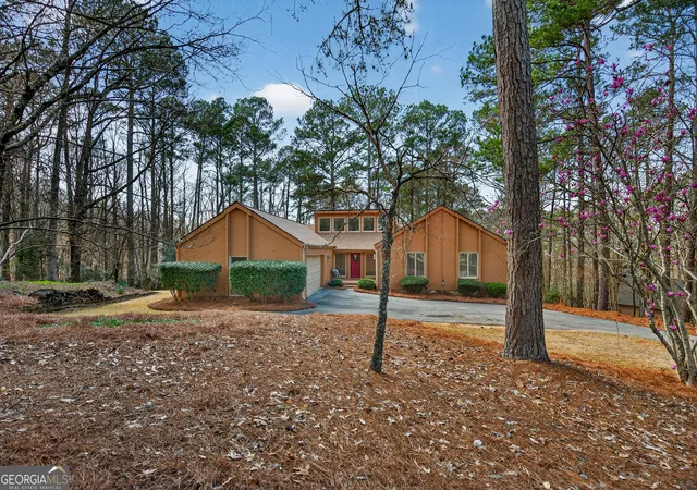 1st image of 2005 Foxcroft Dr, Lagrange, GA 30240 | MLS# 10707020