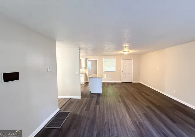 Photo 3 of Single family home for sale at 423 Belgarde Pl Se, Atlanta, GA 30354 | MLS# 10830253 | Listing updated on 2026-10-06