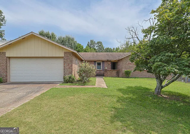 Photo 1 of Single family home for sale at 6814 Buckeye Wy, Columbus, GA 31904 | MLS# 10833357 | Listing updated on 2026-08-28