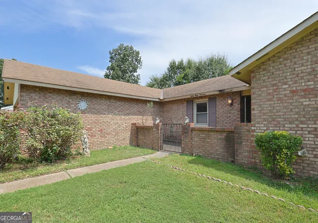 Photo 3 of Single family home for sale at 6814 Buckeye Wy, Columbus, GA 31904 | MLS# 10833357 | Listing updated on 2026-10-09