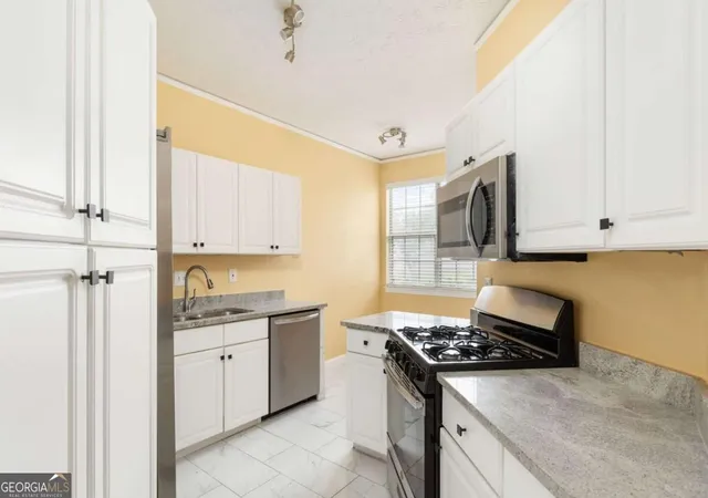 Photo 2 of Townhouse for sale at 476 Fraser St Se, Atlanta, GA 30312 | MLS# 10832689 | Listing updated on 2026-09-08