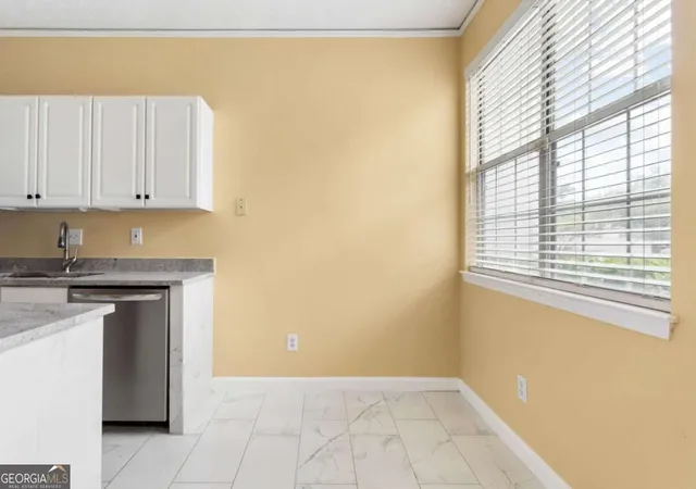 Photo 3 of Townhouse for sale at 476 Fraser St Se, Atlanta, GA 30312 | MLS# 10832689 | Listing updated on 2026-09-08