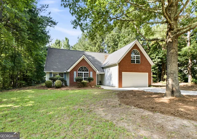 3rd image of 209 Chinns Way, Hampton, GA 30228 | MLS# 10790250