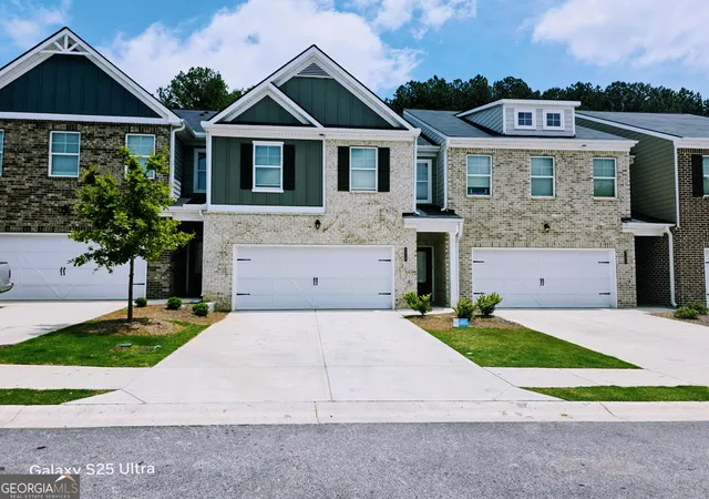 Homes for sale in Grayson, GA | 773 Cygnet Ln, Grayson, GA 30017 | MLS# 10779719