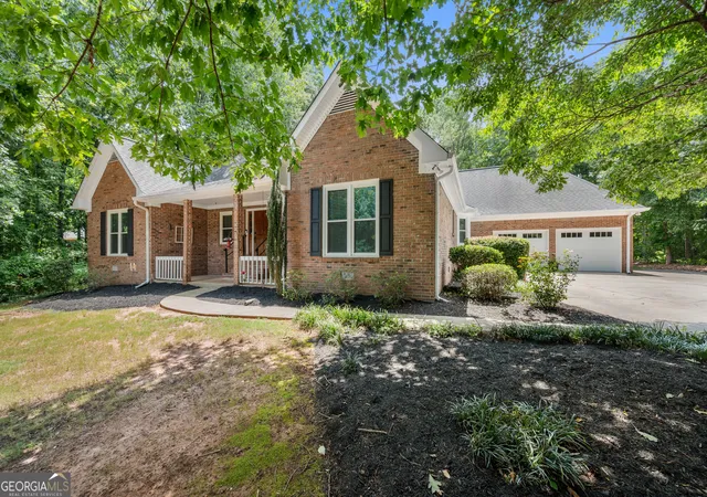 Photo 3 of Single family home for sale at 219 Darwish Dr, Mcdonough, GA 30252 | MLS# 10807670 | Listing updated on 2026-09-17