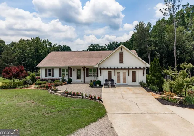 Photo 1 of Single family home for sale at 1111 Hale Rd, Watkinsville, GA 30677 | MLS# 10784812 | Listing updated on 2026-06-26