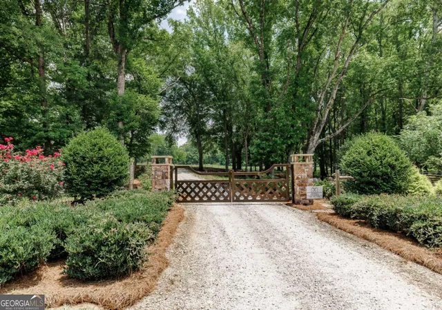 Photo 4 of Single family home for sale at 1111 Hale Rd, Watkinsville, GA 30677 | MLS# 10784812 | Listing updated on 2026-06-26