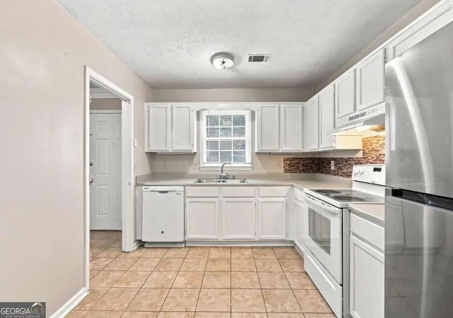 5th image of 136 Sterling Ct, Alpharetta, GA 30004 | MLS# 10815068