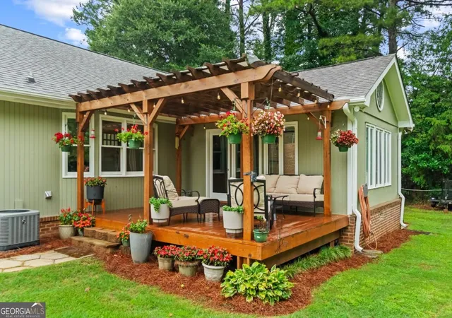 Photo 2 of Single family home for sale at 657 Cole Dr Sw, Lilburn, GA 30047 | MLS# 10812920 | Listing updated on 2026-09-21