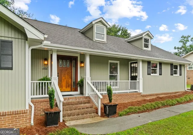 Photo 3 of Single family home for sale at 657 Cole Dr Sw, Lilburn, GA 30047 | MLS# 10812920 | Listing updated on 2026-09-21