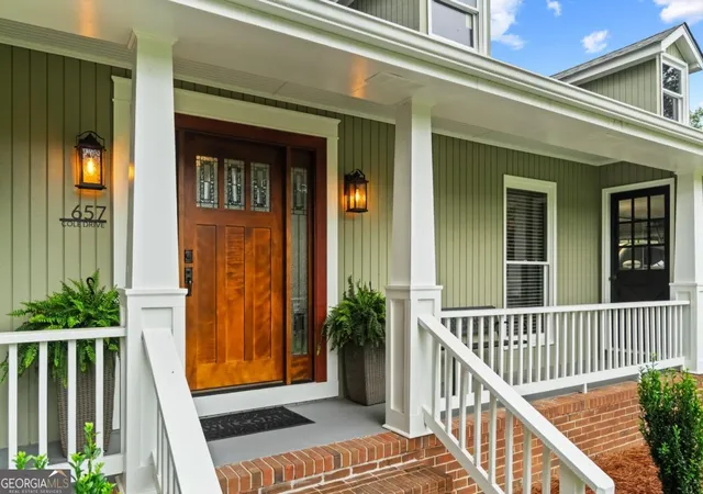 Photo 3 of Single family home for sale at 657 Cole Dr SW, Lilburn, GA 30047 | MLS# 10812920 | Listing updated on 2026-09-21