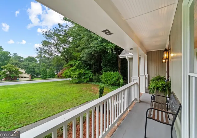 Photo 4 of Single family home for sale at 657 Cole Dr SW, Lilburn, GA 30047 | MLS# 10812920 | Listing updated on 2026-09-21