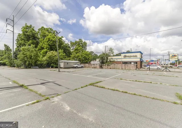 4th image of 1301 Watson Blvd, Warner Robins, GA 31093 | MLS# 10812747