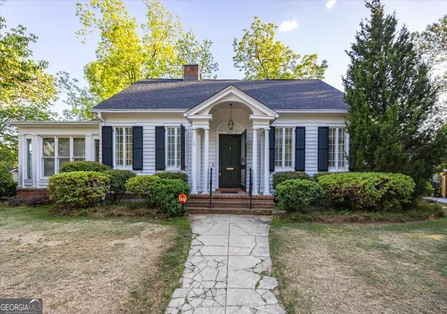 Homes for sale in Macon, GA | 3280 Vista Cir, Macon, GA 31204 | MLS# 10669192