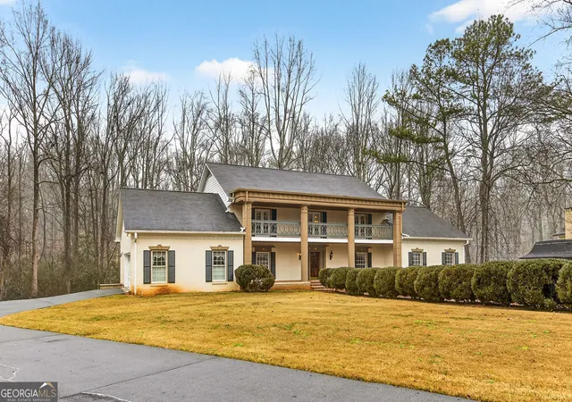 Photo 3 of Sale Pending at 5523 Bahia Mar Cir, Stone Mountain, GA 30087 | MLS# 10682997 | Listing updated on 2026-05-01