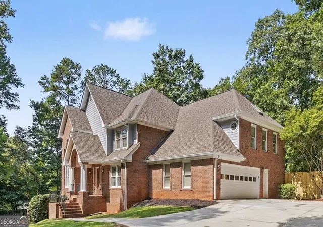 Photo 2 of Single family home for sale at 2453 Lost Valley Trl Se, Conyers, GA 30094 | MLS# 10824831 | Listing updated on 2026-09-17
