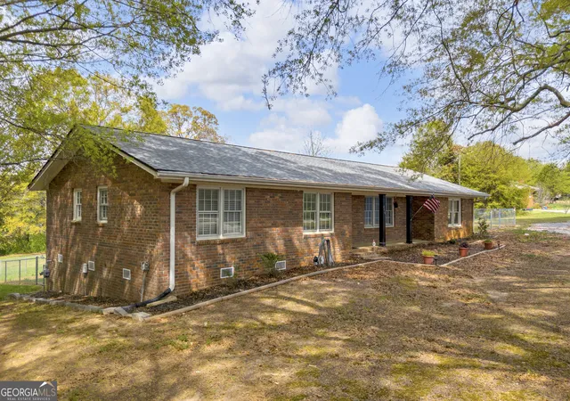 Homes for sale in Martin, GA | 450 N Clarks Creek Rd, Martin, GA 30557 | MLS# 10723777