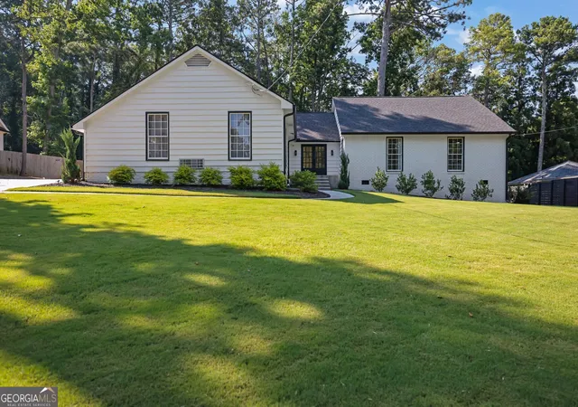 Photo 1 of Single family home for sale at 514 Dogwood Cir, Norcross, GA 30071 | MLS# 10804996 | Listing updated on 2026-09-03