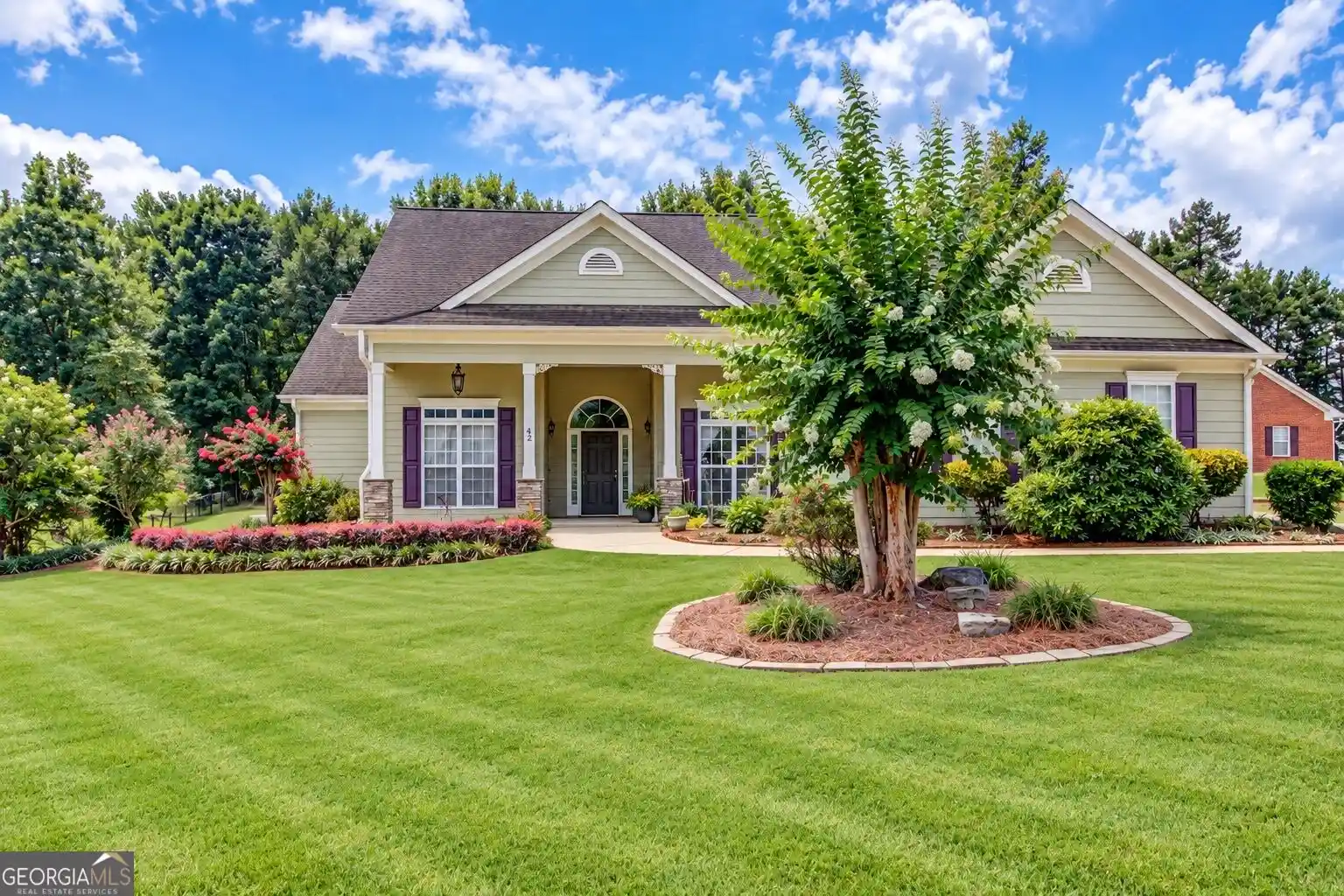 Photo 1 of Single family home for sale at 42 Dumar Ln, Hoschton, GA 30548 | MLS# 10820935 | Listing updated on 2026-10-01