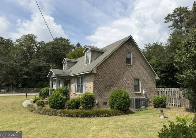 Photo 3 of Single family home for sale at 324 Lumpkin St, Thomson, GA 30824 | MLS# 10834335 | Listing updated on 2026-09-14
