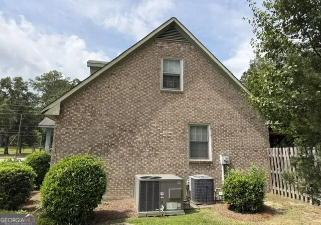 Photo 4 of Single family home for sale at 324 Lumpkin St, Thomson, GA 30824 | MLS# 10834335 | Listing updated on 2026-09-14