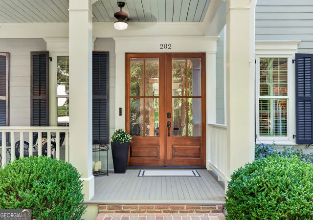 Photo 4 of Sale Pending at 202 Cromwell Dr, Peachtree City, GA 30269 | MLS# 10833785 | Listing updated on 2026-09-04