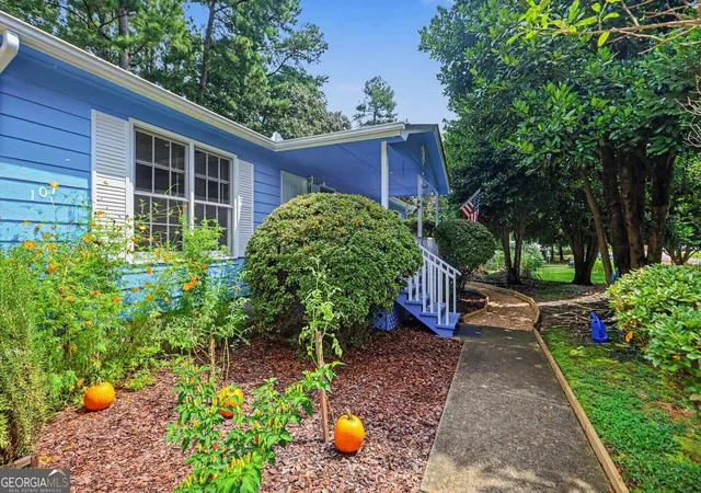Photo 3 of Single family home for sale at 107 Pine Haven Dr, Carrollton, GA 30116 | MLS# 10835780 | Listing updated on 2026-09-12