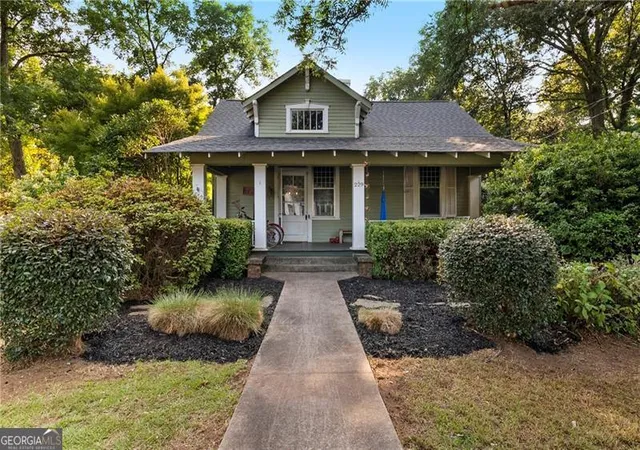 1st image of 229 N Church St, Winterville, GA 30683 | MLS# 10817245