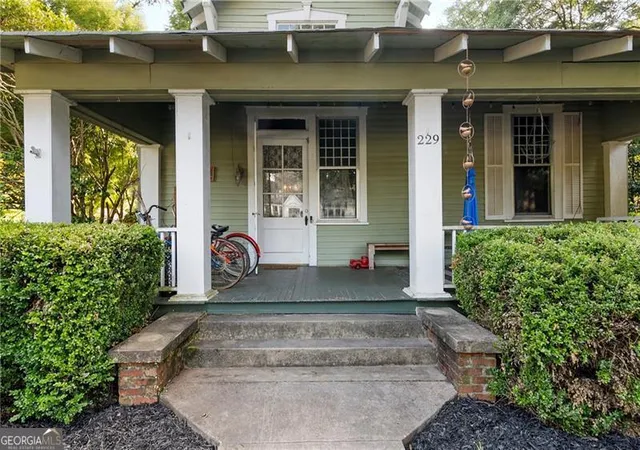 2nd image of 229 N Church St, Winterville, GA 30683 | MLS# 10817245