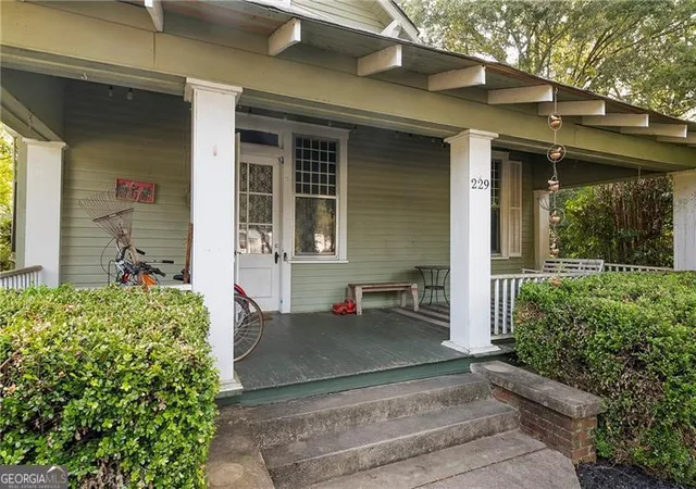 3rd image of 229 N Church St, Winterville, GA 30683 | MLS# 10817245