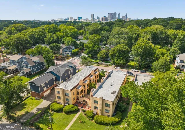 2nd image of 297 Atlanta Ave Se, Atlanta, GA 30315
