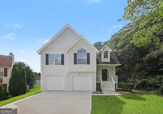 1st image of 11050 Pebble Brook Ct, Hampton, GA 30228 | MLS# 10809228