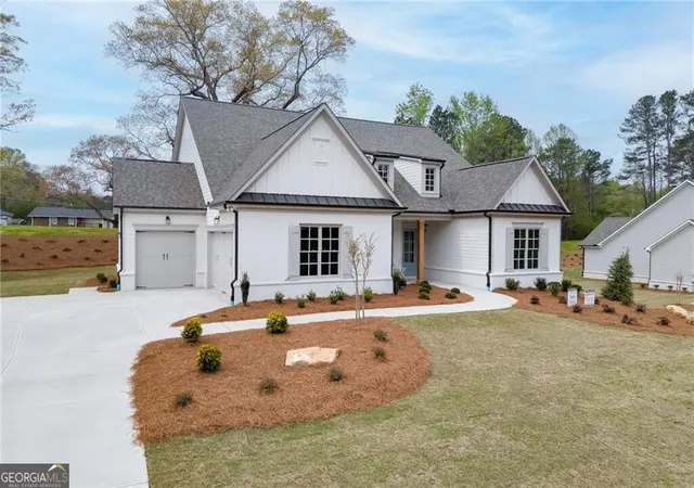 Photo 2 of Single family home for sale at 8145 Heardsville Ct, Cumming, GA 30028 | MLS# 10828517 | Listing updated on 2026-09-03