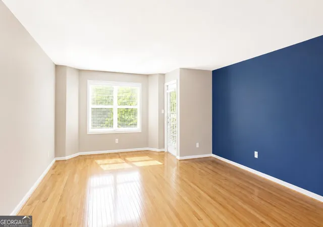 Photo 4 of Condo for sale at 3069 Chastain Park Ct Ne, Atlanta, GA 30342 | MLS# 10779446 | Listing updated on 2026-09-22